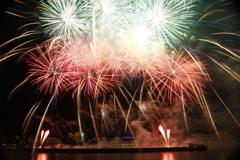 WECO_Feuerwerk_Koelner_Lichter_2012_5
